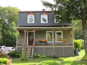 2577 - 213, rue de Sainte-Cécile-du-Bic